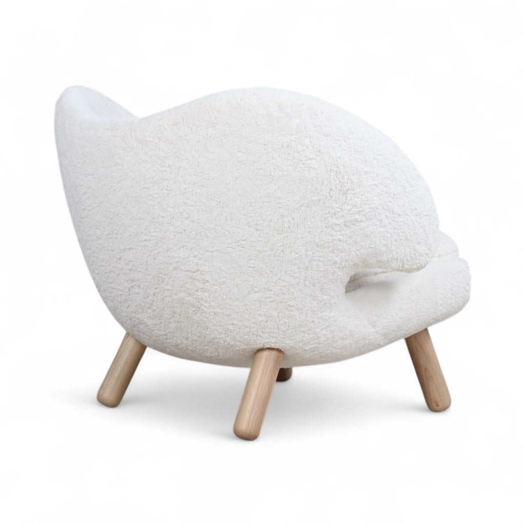 Pelican Chair - deep, embracing seat