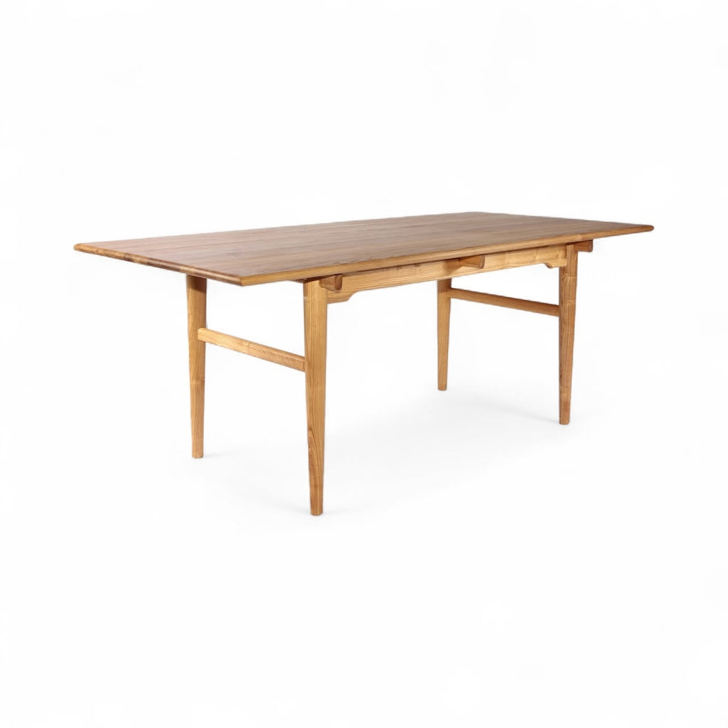 CH327 Dining Table - natural wood grain