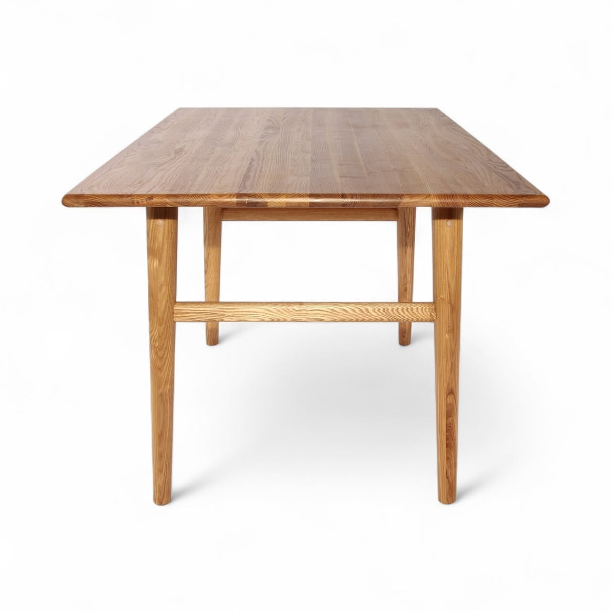 CH327 Dining Table - Scandinavian dining table for family meals