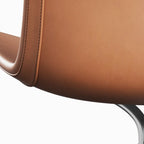 PK9 Chair - sturdy, well-balanced base
