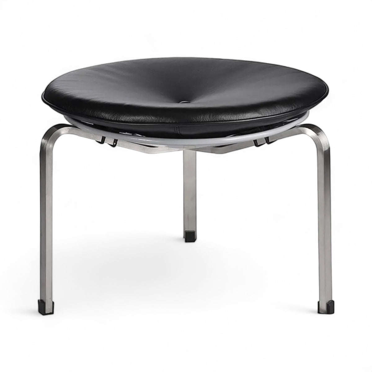 PK33 Stool - Poul Kjærholm-inspired three-legged stool