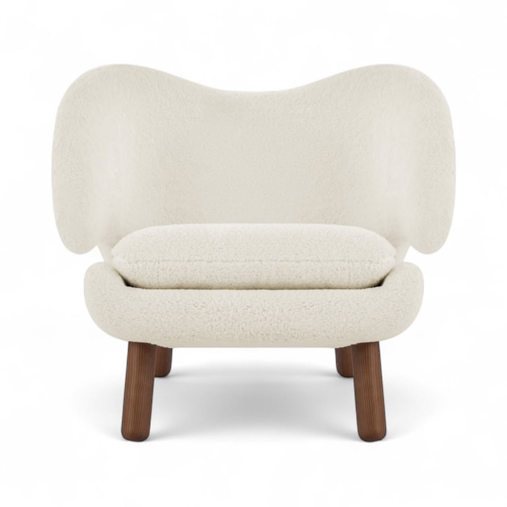 Pelican Chair - Finn Juhl-inspired lounge chair with wing-like arms