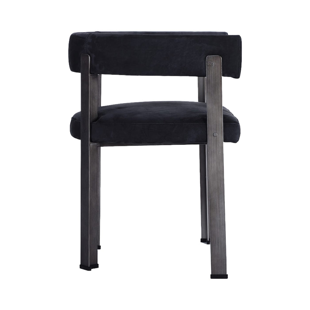 T-Chair - balanced proportions