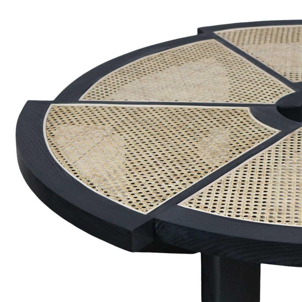 Rio Coffee Table in black - edge detail